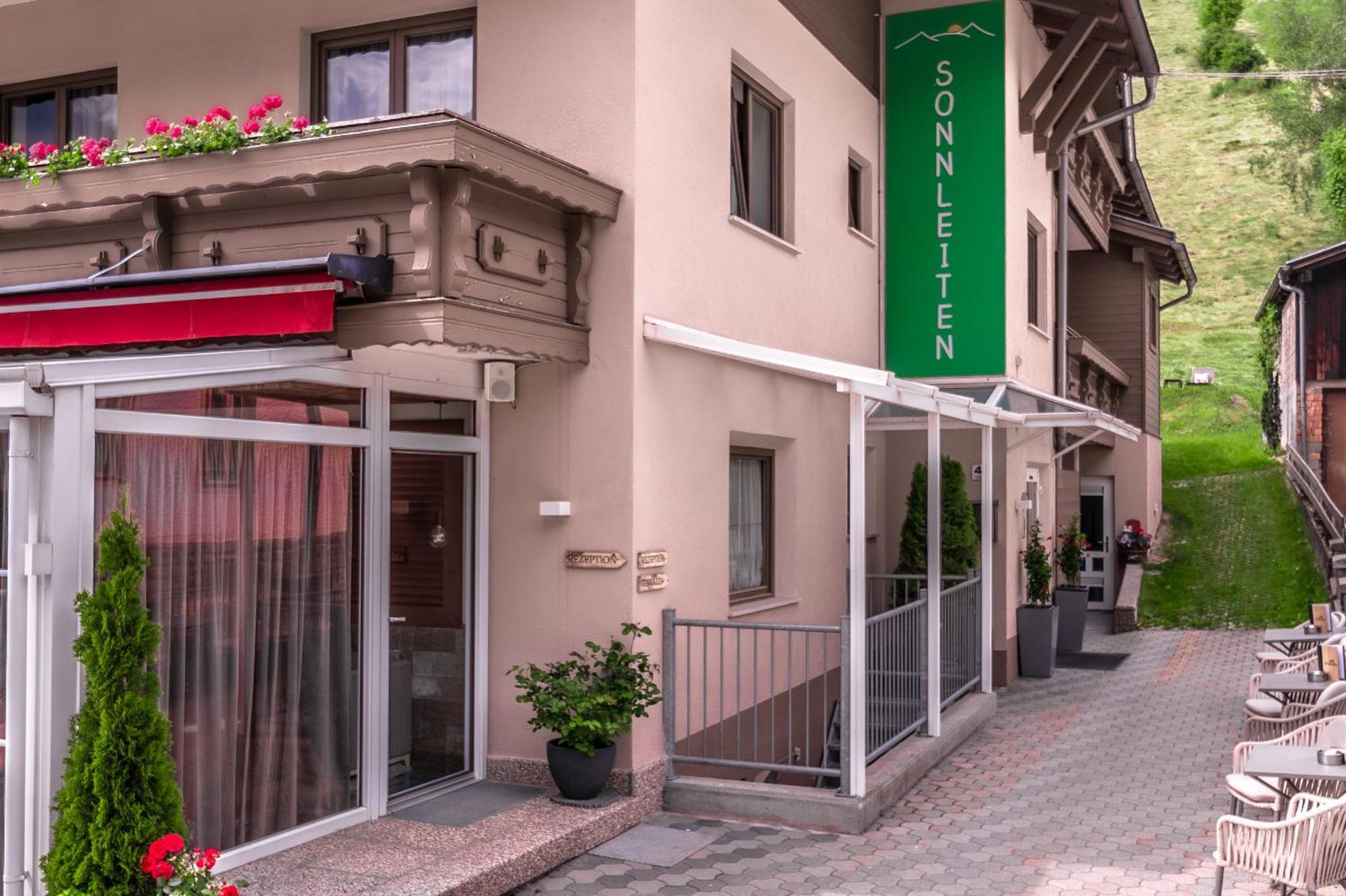 Gourmet Alpinhotel Sonnleiten Cadipietra Esterno foto